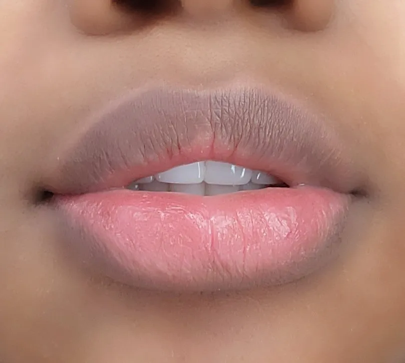 Naked Lip Gloss Lacquer