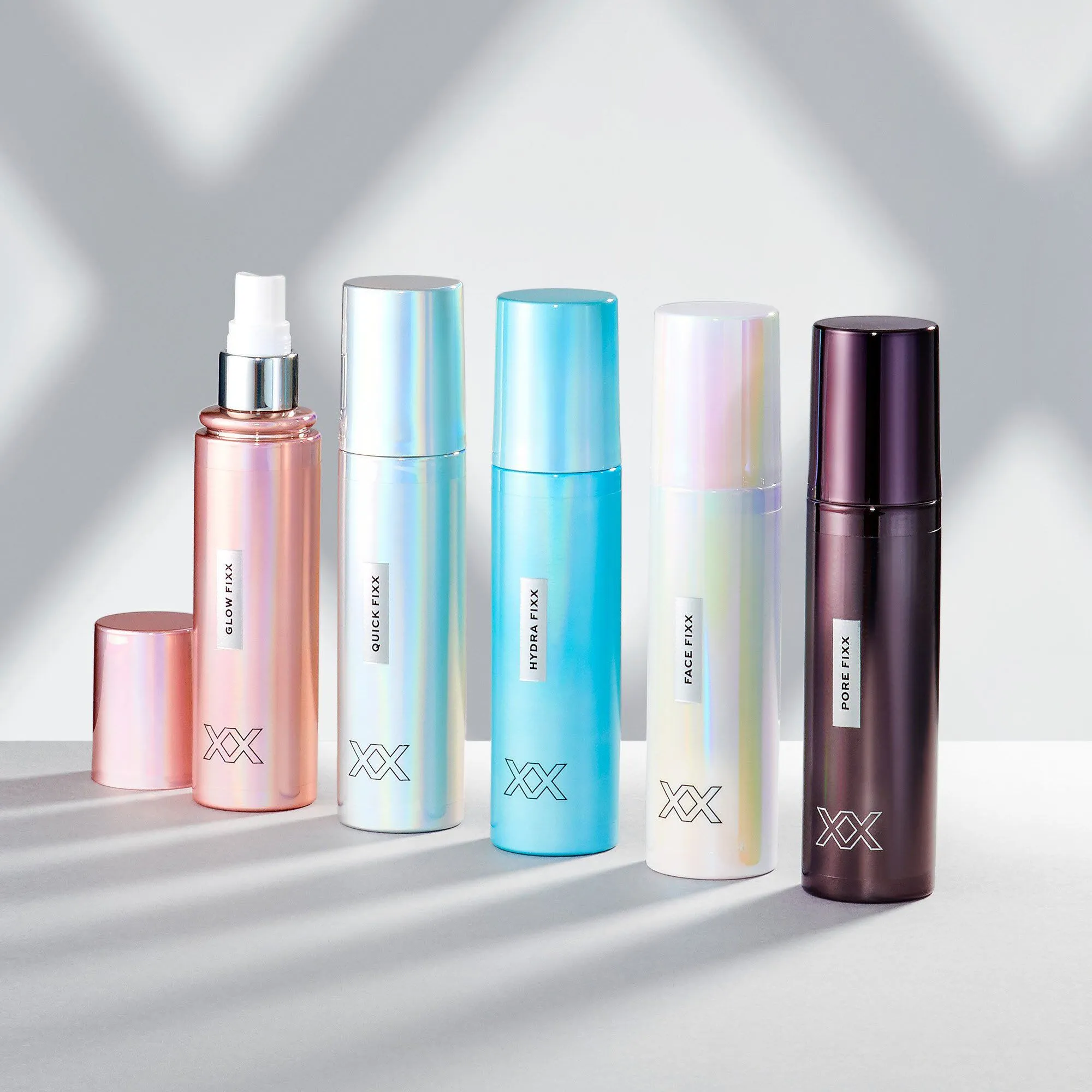 XX REVOLUTION GLOW FIXX FIXING MIST